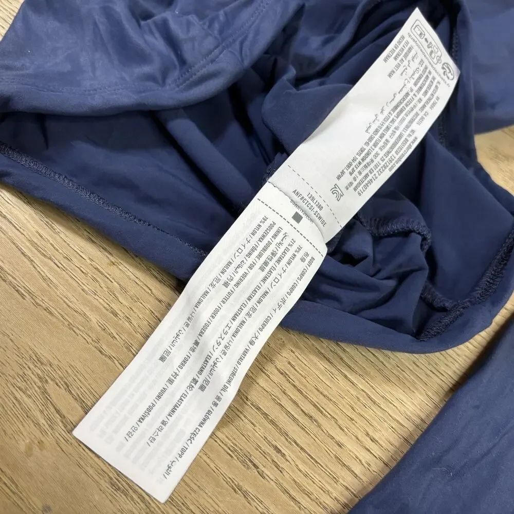 ABERCROMBIE & FITCH Women’s Blue Long Sleeve XS Stretchy Top Shirt Blue